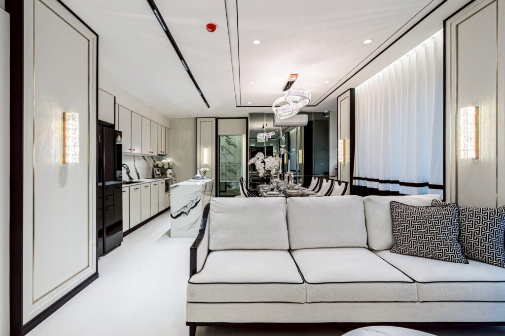 Embassy Life (เอ็มบาสซี ไลฟ์)